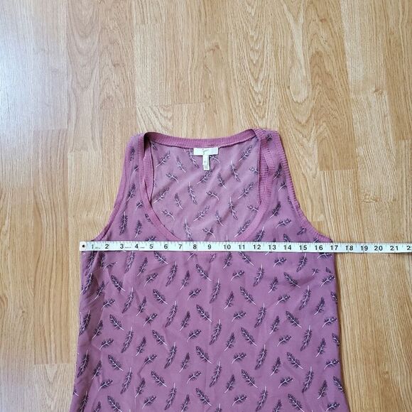 JOIE | 'Rain' 100% Silk Feather Print Sleeveless Top - size XS in Mauve - Picture 7 of 13